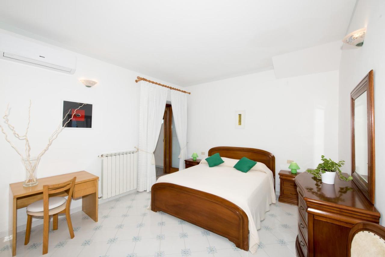 Villa Savina - Elegant Family Villa Overlooks Amalfi Coast - ポジターノ エクステリア 写真