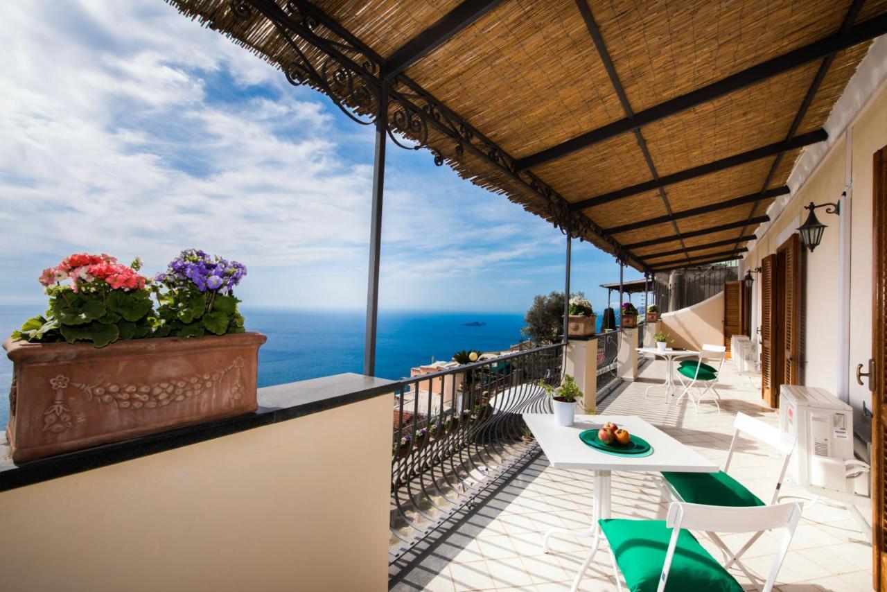 Villa Savina - Elegant Family Villa Overlooks Amalfi Coast - ポジターノ エクステリア 写真